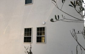 こだわりの外壁と窓